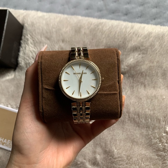 Michael Kors Gold Watch - Picture 7 of 7